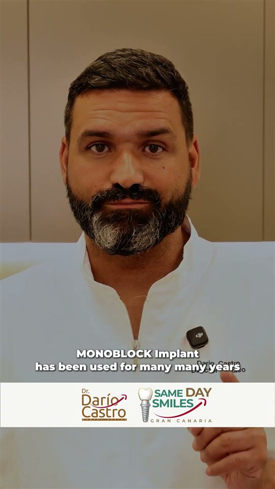 Dr. Darío Castro explaining monoblock implants